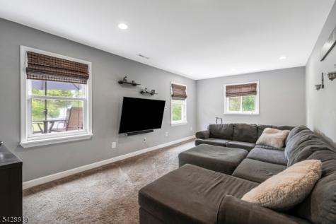 11 Manchester Drive Hanover NJ 07981