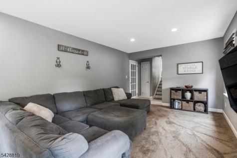 11 Manchester Drive Hanover NJ 07981