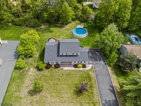 11 Manchester Drive Hanover NJ 07981