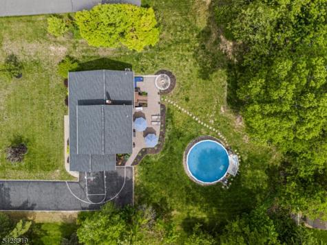 11 Manchester Drive Hanover NJ 07981
