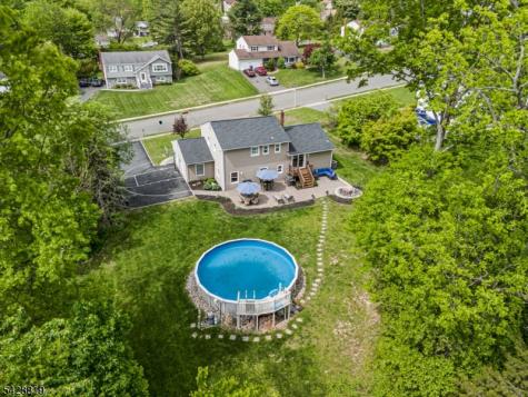 11 Manchester Drive Hanover NJ 07981
