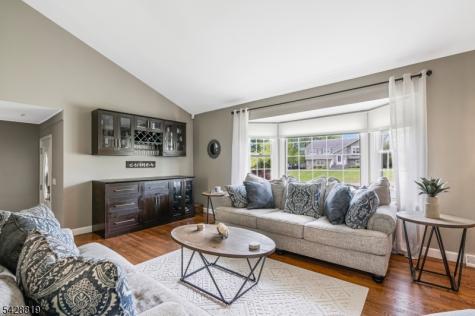 11 Manchester Drive Hanover NJ 07981
