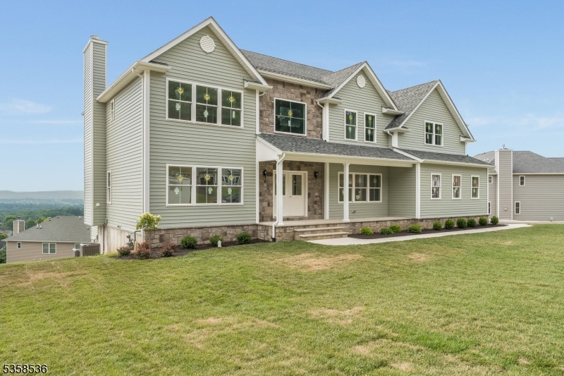 4 Spring Court Lopatcong NJ 08865