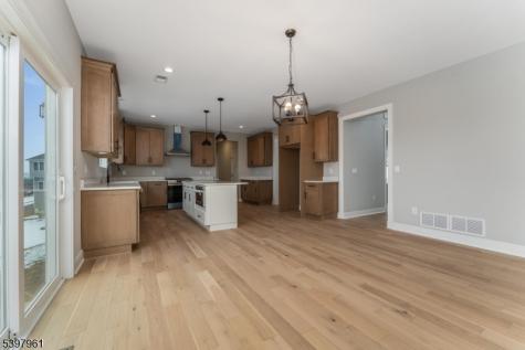 4 Spring Court Lopatcong NJ 08865