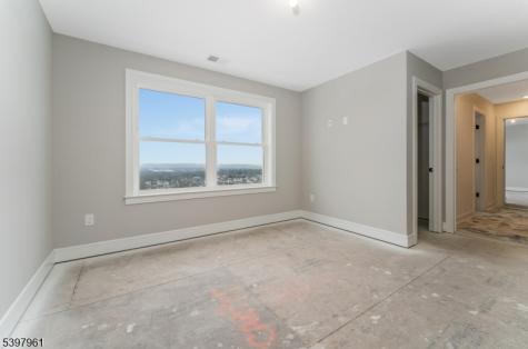 4 Spring Court Lopatcong NJ 08865