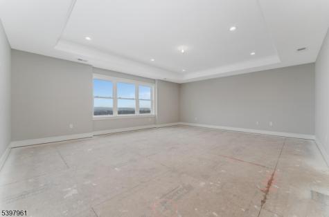 4 Spring Court Lopatcong NJ 08865