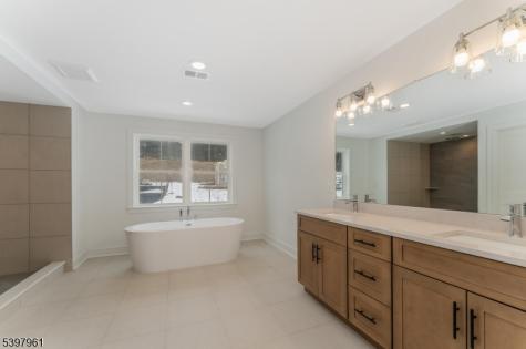 4 Spring Court Lopatcong NJ 08865