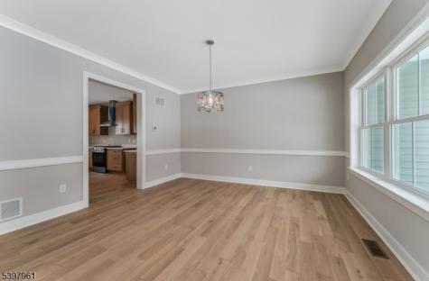 4 Spring Court Lopatcong NJ 08865