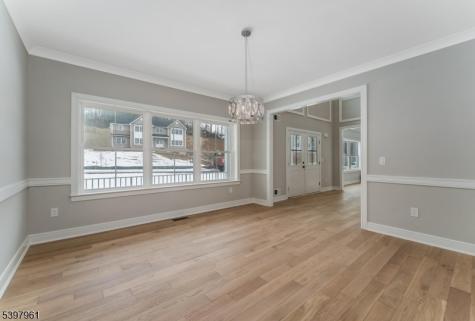 4 Spring Court Lopatcong NJ 08865