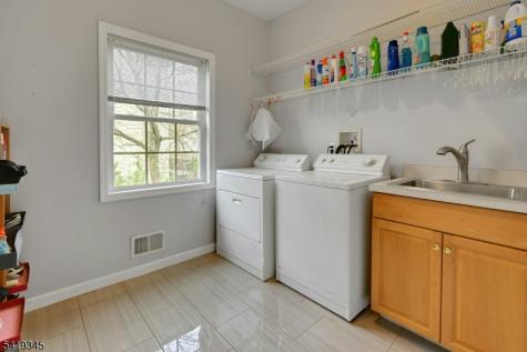 123 N Livingston Avenue Livingston NJ 07039