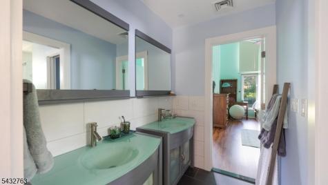 17 Nottingham Way Warren NJ 07059