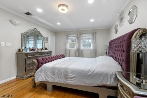 8 Curtis Drive Lincoln Park NJ 07035