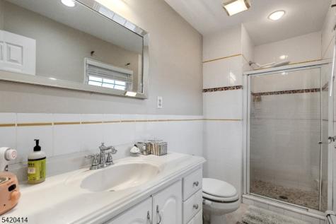 8 Curtis Drive Lincoln Park NJ 07035