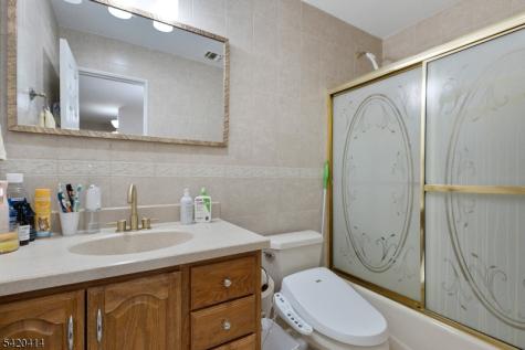 8 Curtis Drive Lincoln Park NJ 07035