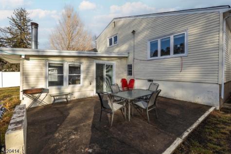 8 Curtis Drive Lincoln Park NJ 07035