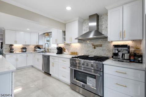 8 Curtis Drive Lincoln Park NJ 07035