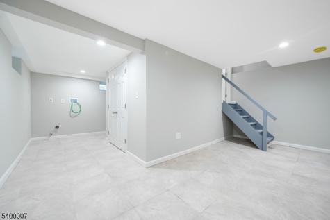 731 Essex Avenue Linden NJ 07036