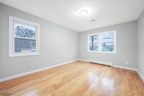 731 Essex Avenue Linden NJ 07036