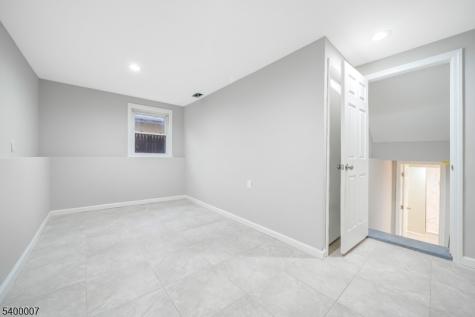 731 Essex Avenue Linden NJ 07036