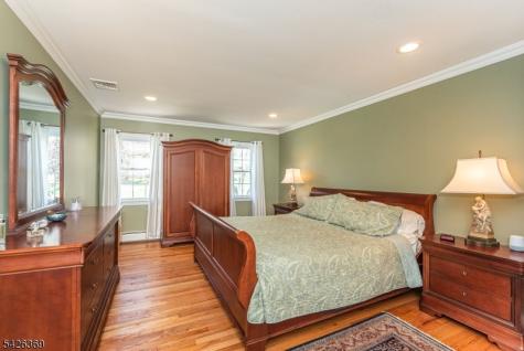 19 Bedford Road Mahwah NJ 07430