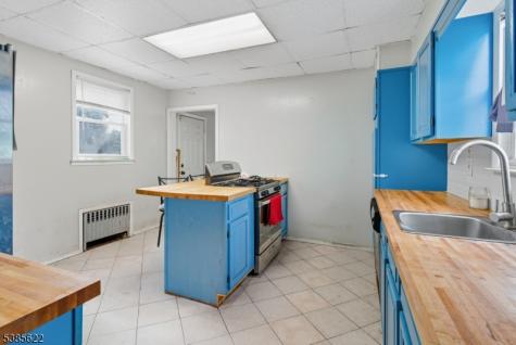 19 Dodd Terrace East Orange NJ 07017