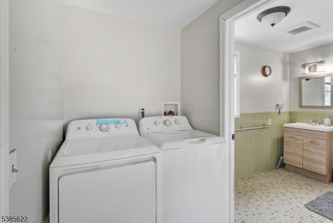 19 Dodd Terrace East Orange NJ 07017