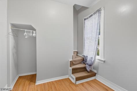 19 Dodd Terrace East Orange NJ 07017