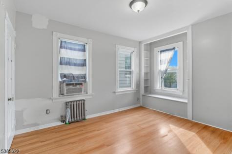 19 Dodd Terrace East Orange NJ 07017