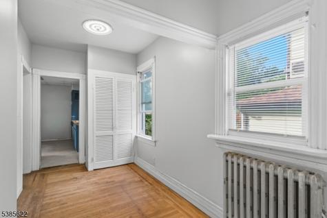 19 Dodd Terrace East Orange NJ 07017