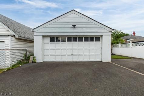 114 Ellington Street East Orange NJ 07017