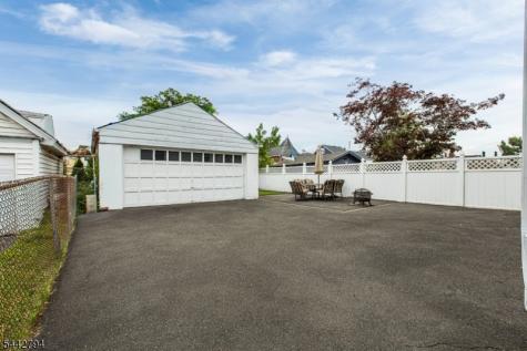 114 Ellington Street East Orange NJ 07017