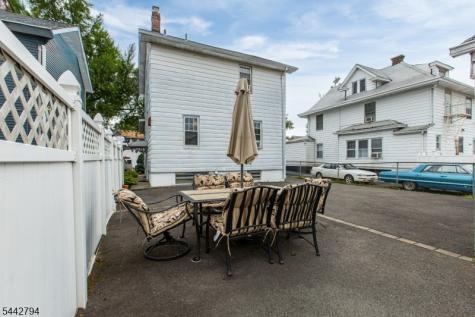 114 Ellington Street East Orange NJ 07017