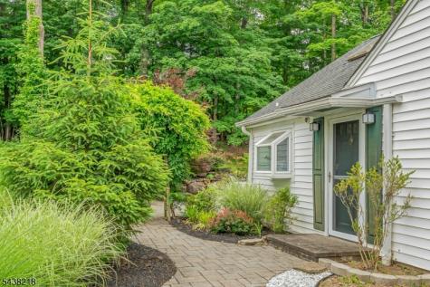 72 Mountain Avenue Warren NJ 07059