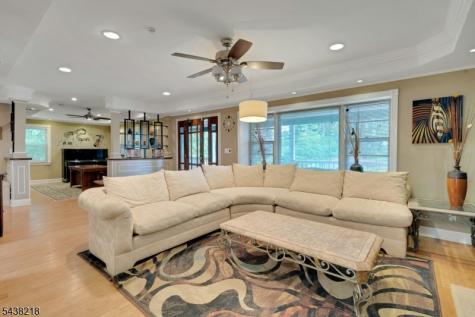 72 Mountain Avenue Warren NJ 07059