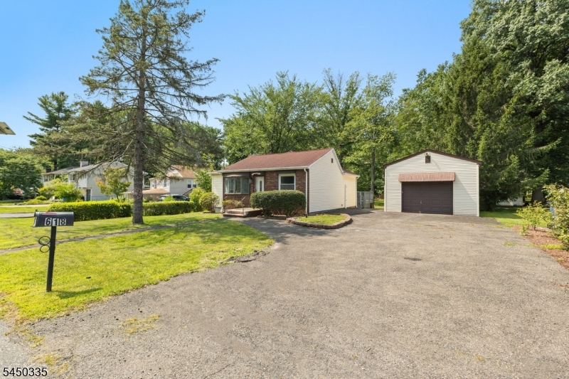 618 Wood Avenue North Brunswick NJ 08902
