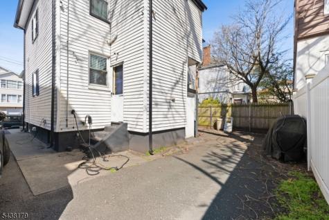 726 14TH Avenue Paterson NJ 07504