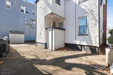 726 14TH Avenue Paterson NJ 07504
