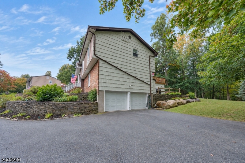 10 Edward Circle Montville NJ 07045