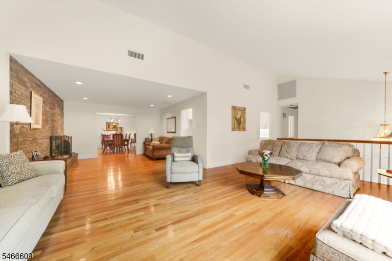 10 Edward Circle Montville NJ 07045