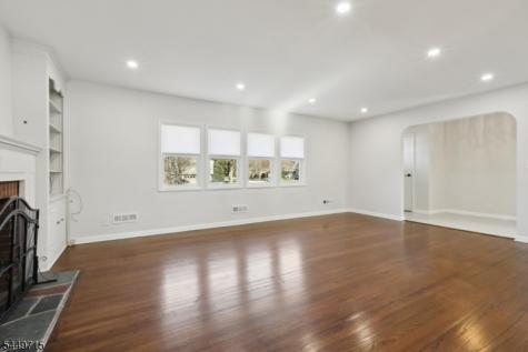 287 Country Club Drive Oradell NJ 07649