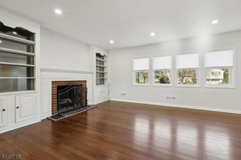 287 Country Club Drive Oradell NJ 07649