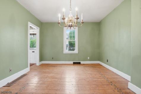 54 Front Street Belvidere NJ 07823