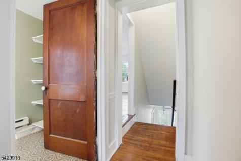 54 Front Street Belvidere NJ 07823