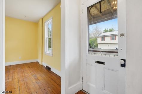 54 Front Street Belvidere NJ 07823