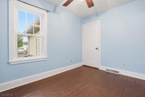 54 Front Street Belvidere NJ 07823