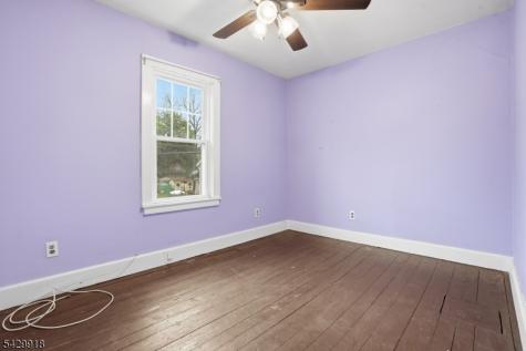 54 Front Street Belvidere NJ 07823