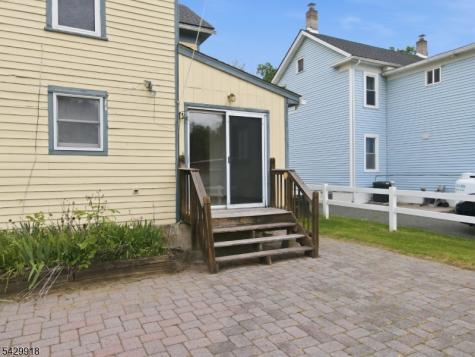 54 Front Street Belvidere NJ 07823