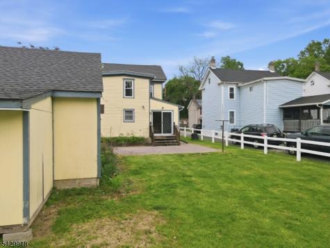 54 Front Street Belvidere NJ 07823