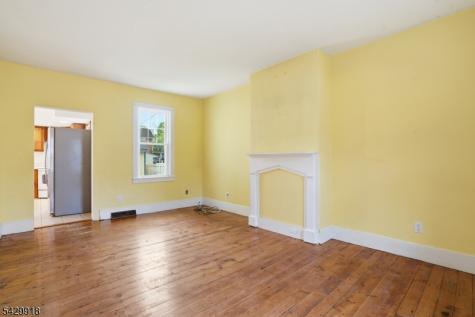 54 Front Street Belvidere NJ 07823