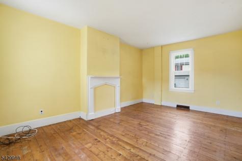 54 Front Street Belvidere NJ 07823